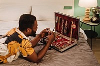 Découvrez comment réaliser un achat d'or sécurisé en toute confiance grâce à des conseils d'experts. Que ce soit pour investir dans des lingots, des pièces ou des bijoux en or , apprenez à choisir des vendeurs certifiés, à vérifier l'authenticité de l'or et à opter pour des solutions de stockage sûres. Maximisez votre investissement tout en protégeant votre patrimoine avec des pratiques fiables et sécurisées. 💰✨